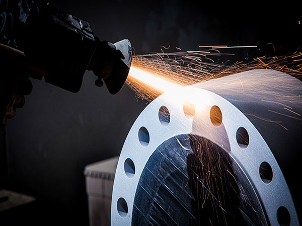 Silicon carbide wear-resistant construction